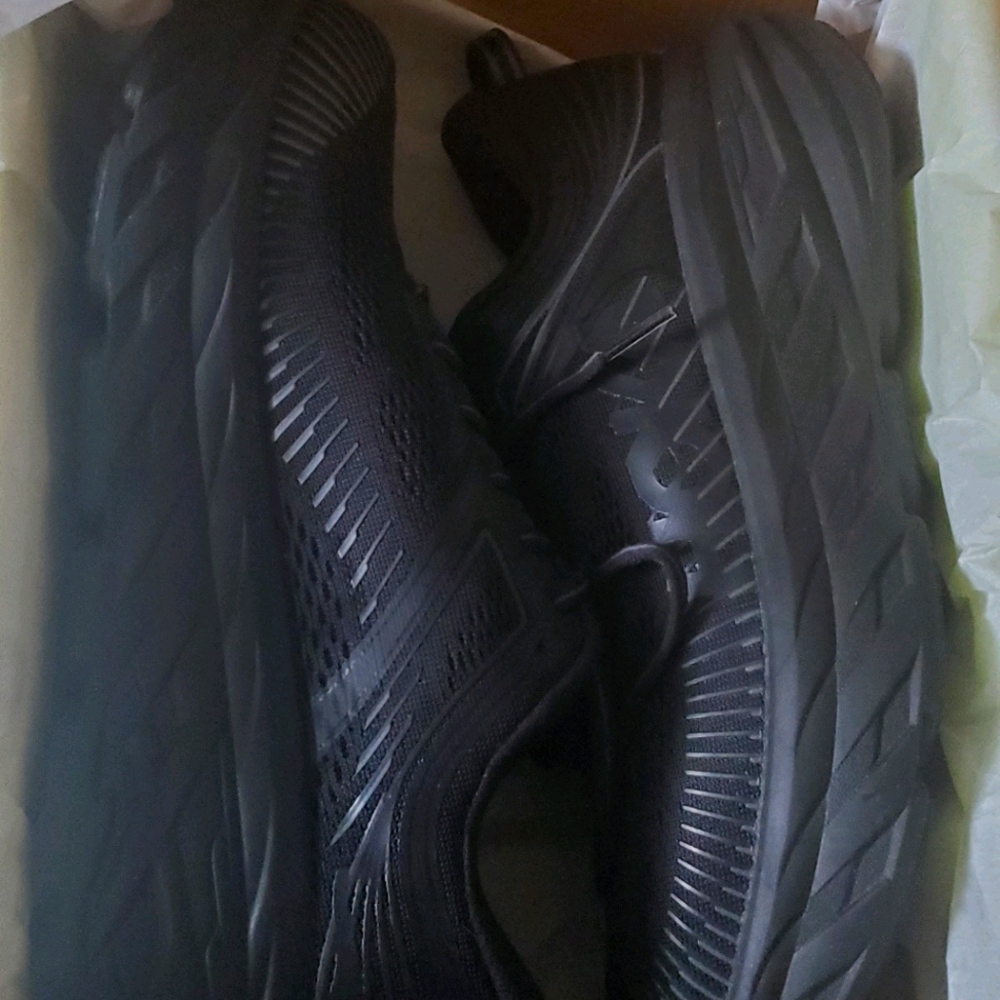 Hoka One One Bondi 7 Sz 9.5 medium width